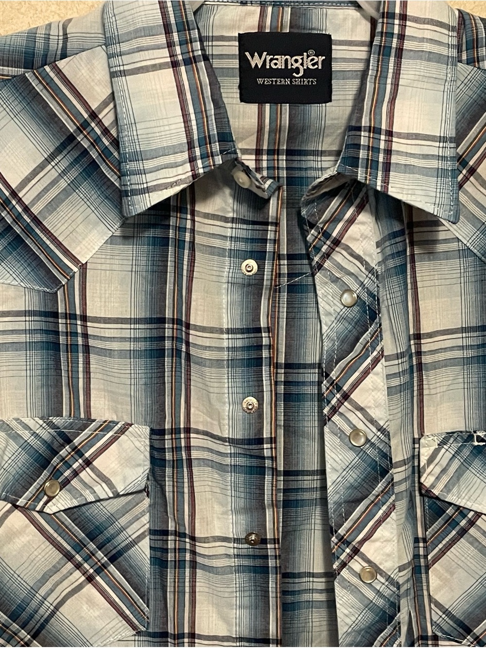 Wrangler Men’s Blue and White Plaid Button-Down Shirt